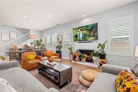 Tiny photo for 20825 Red Sky Ct, Saugus, CA 91350 (MLS # SR25238561)