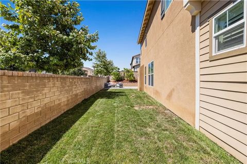 Tiny photo for 20825 Red Sky Ct, Saugus, CA 91350 (MLS # SR25238561)