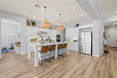 Tiny photo for 20825 Red Sky Ct, Saugus, CA 91350 (MLS # SR25238561)