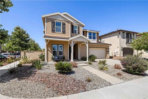 Tiny photo for 20825 Red Sky Ct, Saugus, CA 91350 (MLS # SR25238561)
