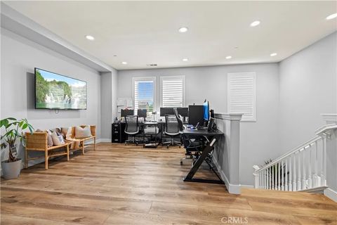 Tiny photo for 20825 Red Sky Ct, Saugus, CA 91350 (MLS # SR25238561)