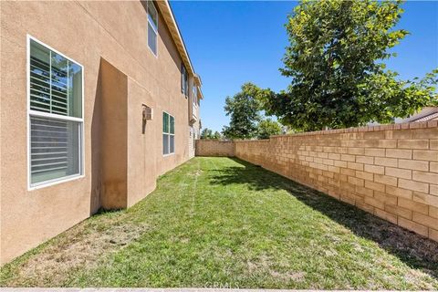 Tiny photo for 20825 Red Sky Ct, Saugus, CA 91350 (MLS # SR25238561)