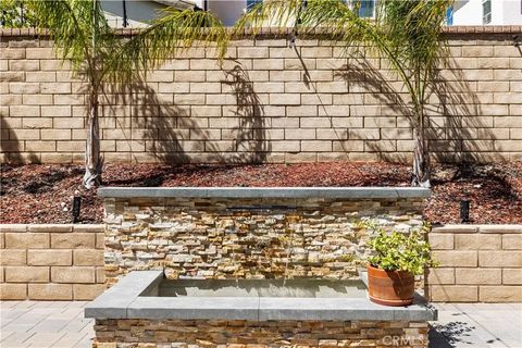 Tiny photo for 20825 Red Sky Ct, Saugus, CA 91350 (MLS # SR25238561)