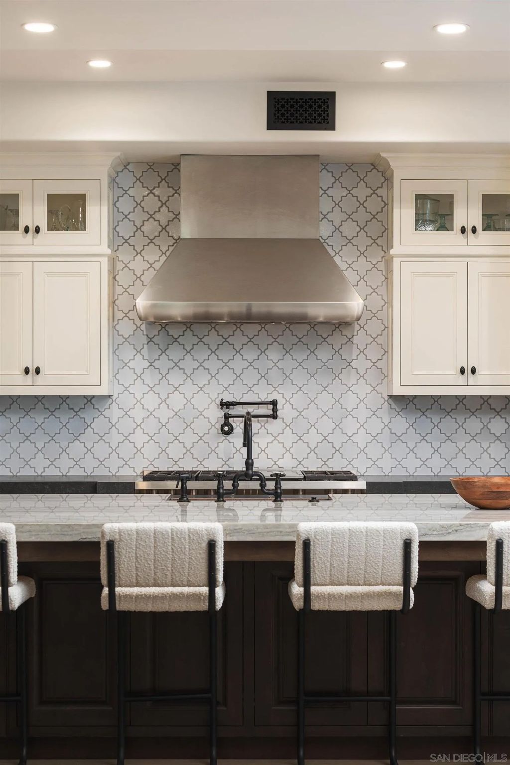 Photo of 18085 Via Roma, Yorba Linda, CA 92886 (MLS # 260002148)