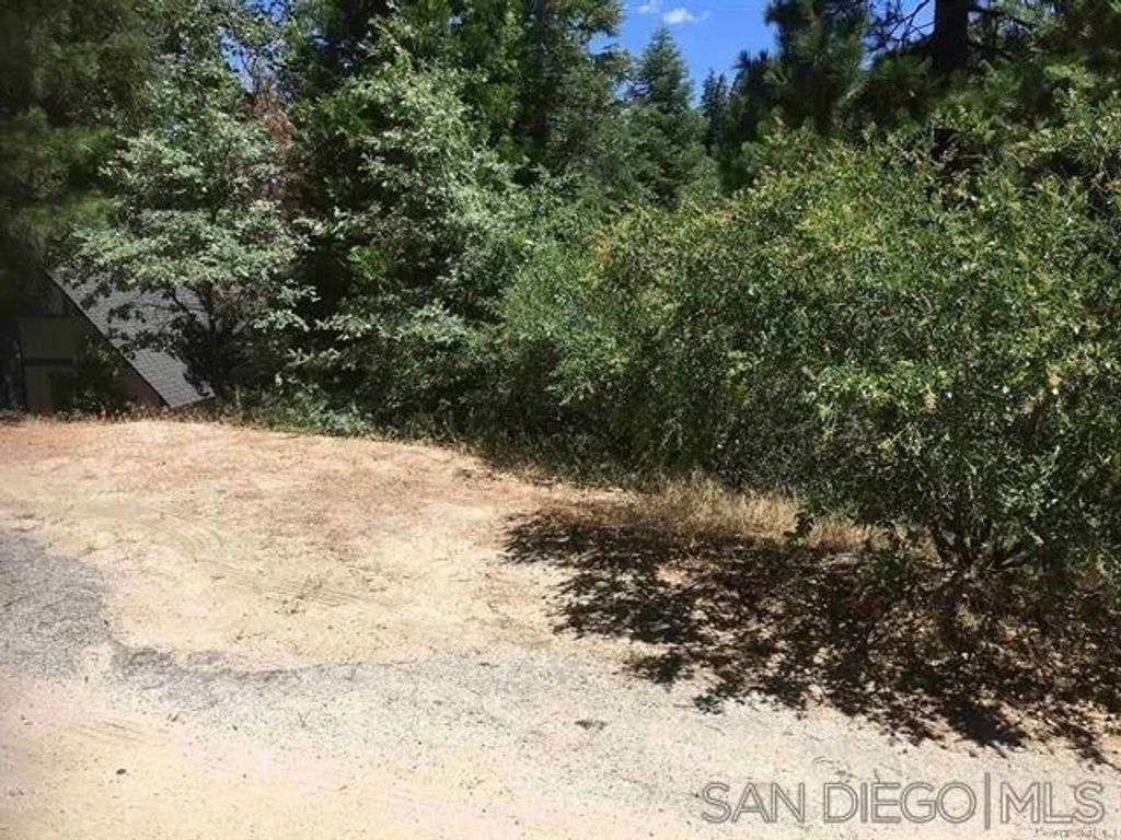 Photo of 0 State Hwy 173 State Highway, Lake Arrowhead, CA 92352 (MLS # 250045422)