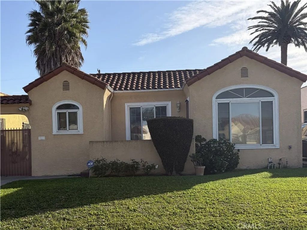 Photo of 1922 W. 84th Street, Los Angeles, CA 90047 (MLS # SB26024189)