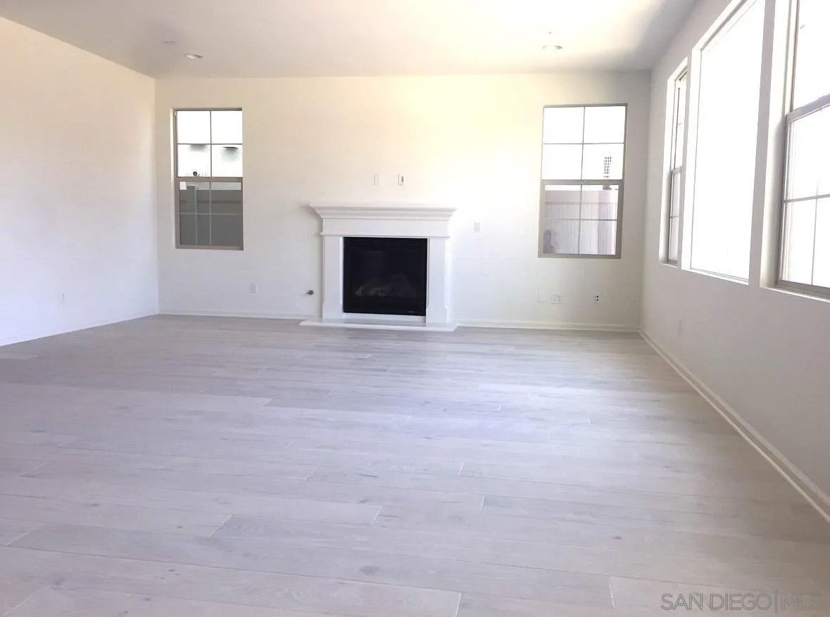 13516 Peach Tree Way
