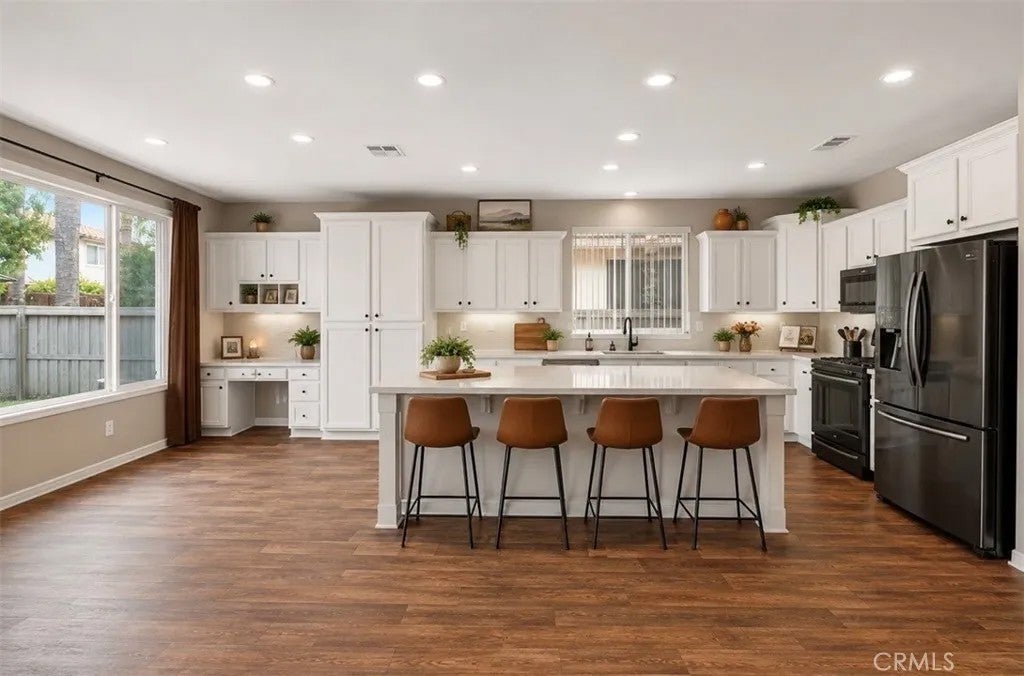 29428 Lake Hills