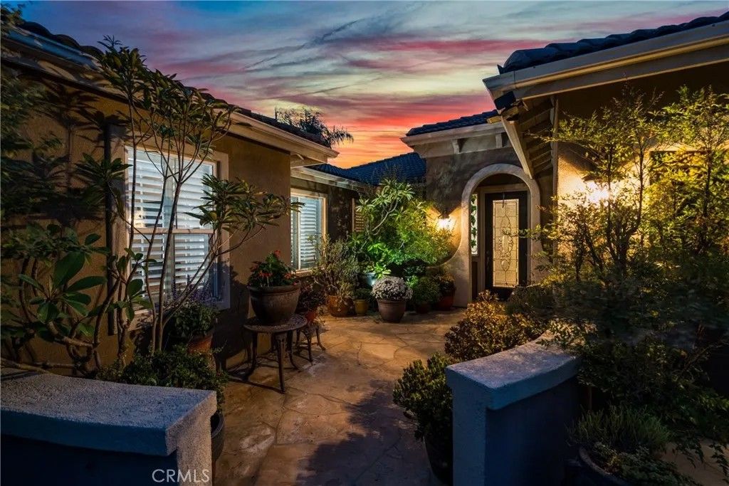 Photo of 38653 Falkirk Drive, Murrieta, CA 92563 (MLS # SW25225840)