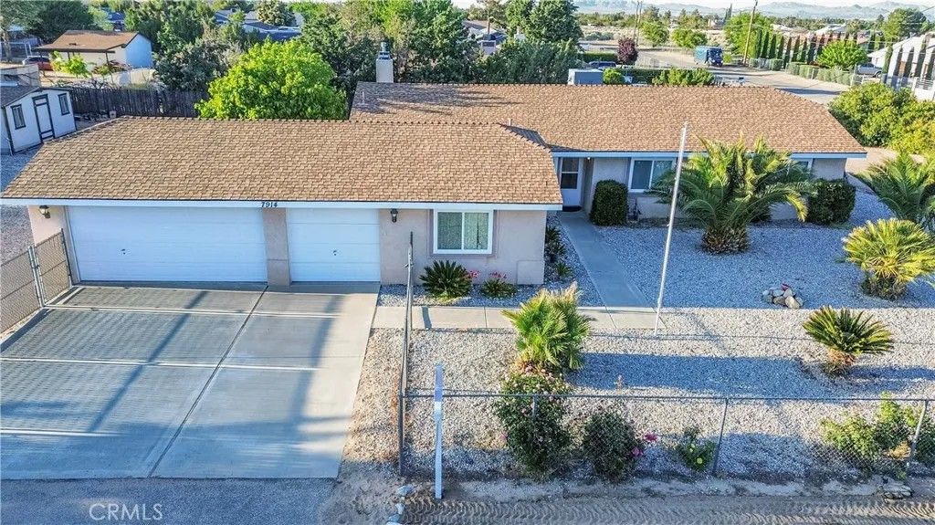 Photo of 7914 Victor Avenue, Hesperia, CA 92345 (MLS # HD26065150)