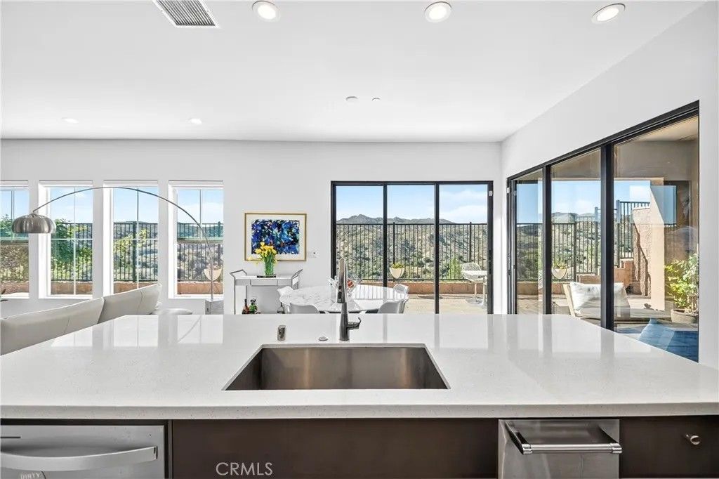 Photo of 20851 W Acorn Circle, Porter Ranch, CA 91326 (MLS # SR26007895)