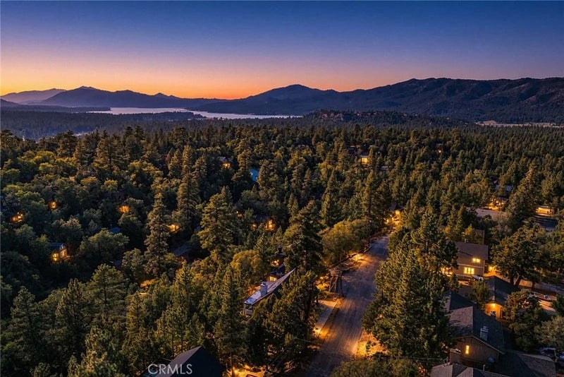 594 Villa Grove
