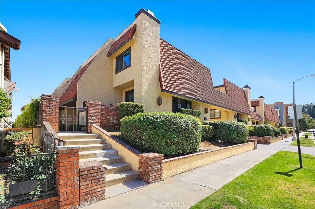 Photo of 204 E Bay State Street #A, Alhambra, CA 91801 (MLS # WS25267838)