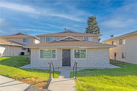 Photo of 18138 Via Amorosa #4, Rowland Heights, CA 91748 (MLS # CV25245910)