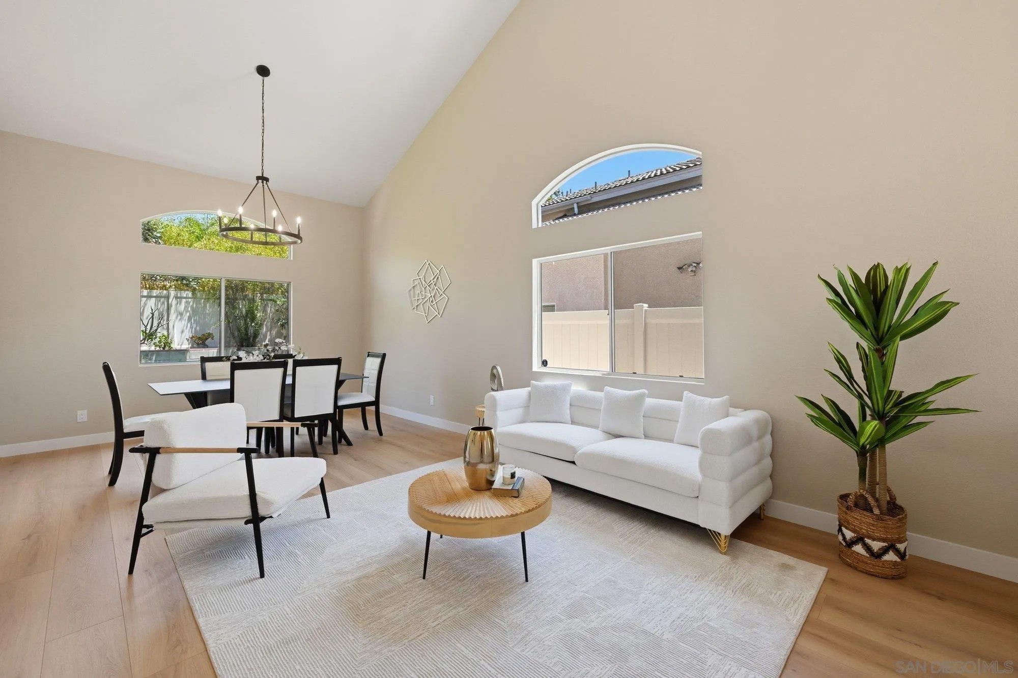 2214 Brookhaven