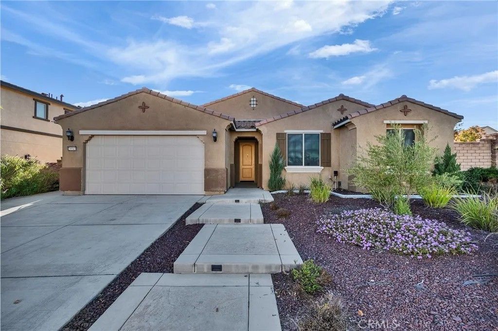 Photo of 29543 Laredo Cir, Menifee, CA 92584 (MLS # SW26012458)