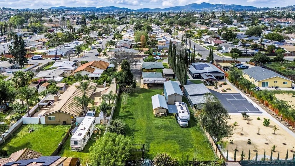 Photo of 660 Mills St, Escondido, CA 92027 (MLS # 260005994)