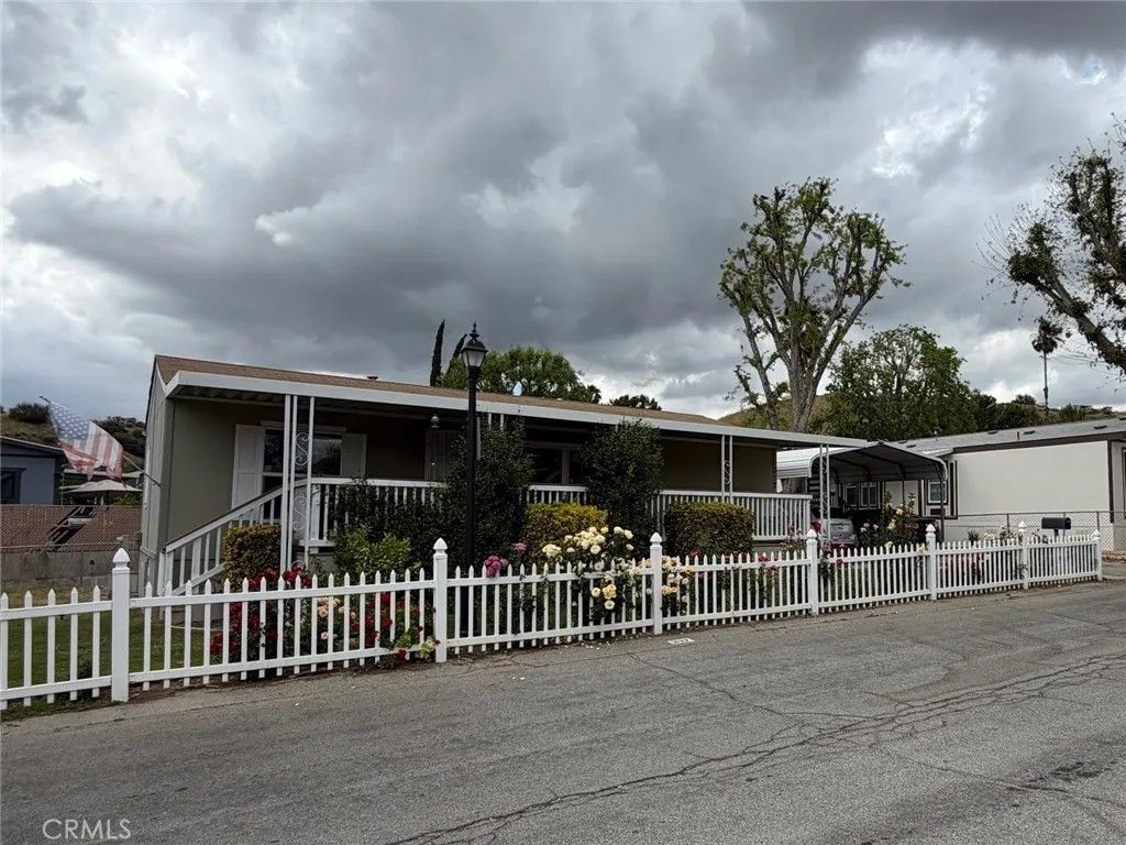 Photo of 29021 Bouquet Canyon #317, Saugus, CA 91390 (MLS # SR26079409)