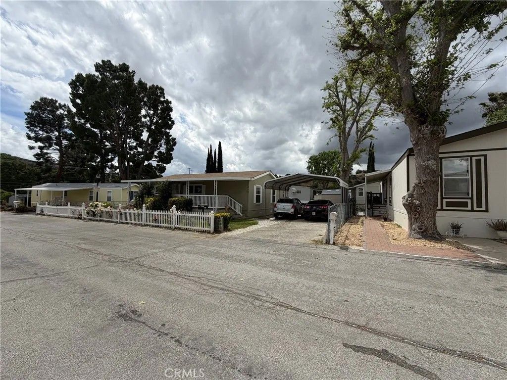Photo of 29021 Bouquet Canyon #317, Saugus, CA 91390 (MLS # SR26079409)