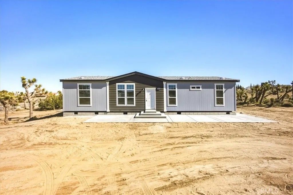 Photo of 11475 Descanso Road, Pinon Hills, CA 92372 (MLS # TR26038377)