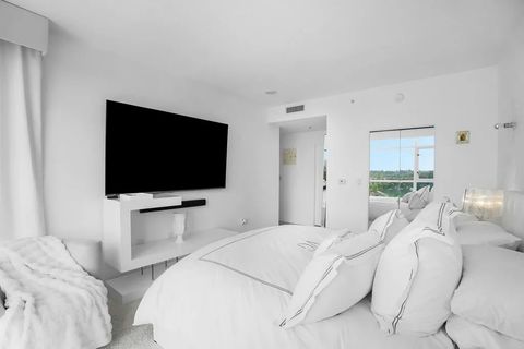 Tiny photo for 850 Beech Street #1901, San Diego, CA 92101 (MLS # PTP2507940)