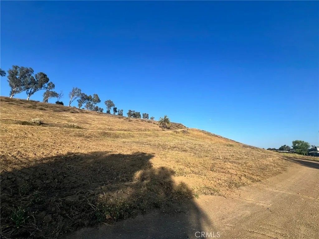 Photo of 0 Lakeview, Lake Elsinore, CA 92530 (MLS # DW25084858)