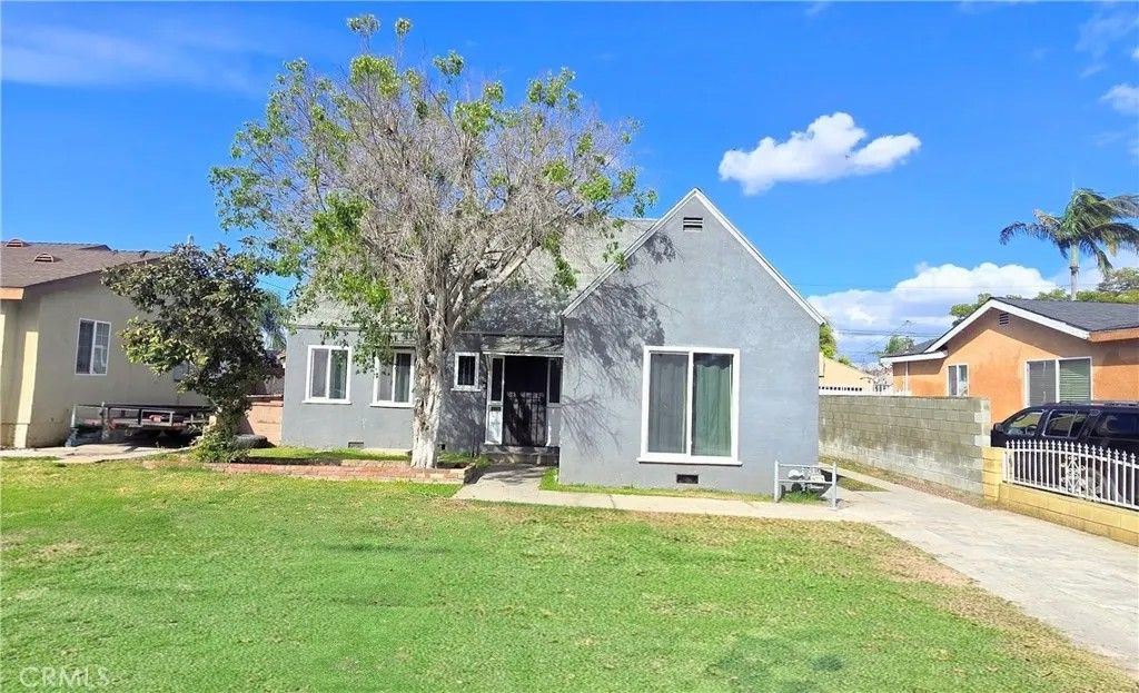 Photo of 5747 Jefferson Ave, South Gate, CA 90280 (MLS # PW26034151)