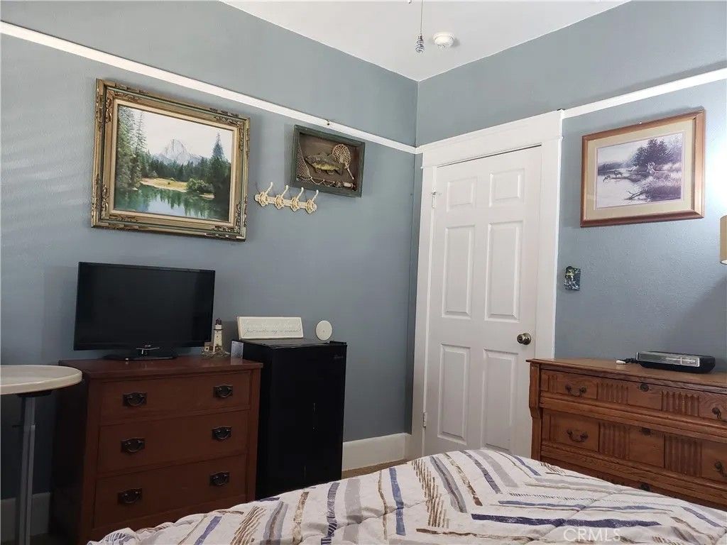 Photo of 220 W 1st St, San Dimas, CA 91773 (MLS # CV26049646)