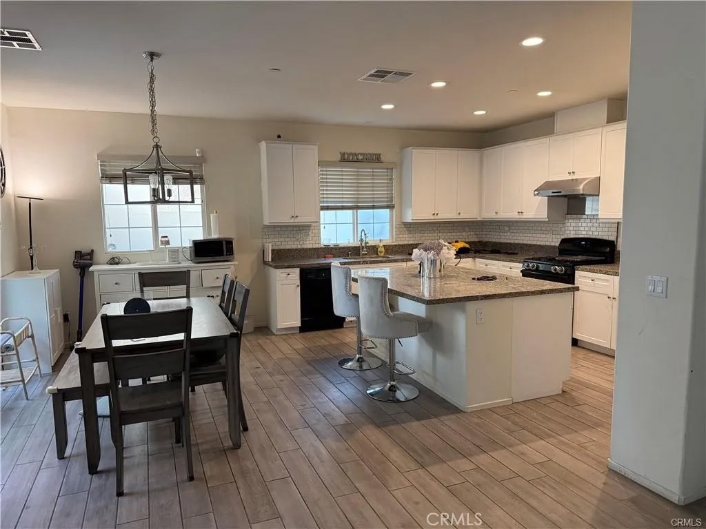 5370 N Alumni Lane