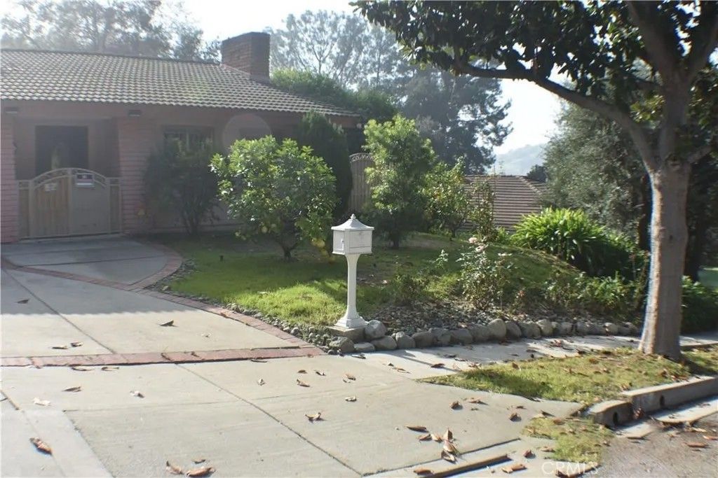 Photo of 431 La Terraza St, South Pasadena, CA 91030 (MLS # CV26001190)