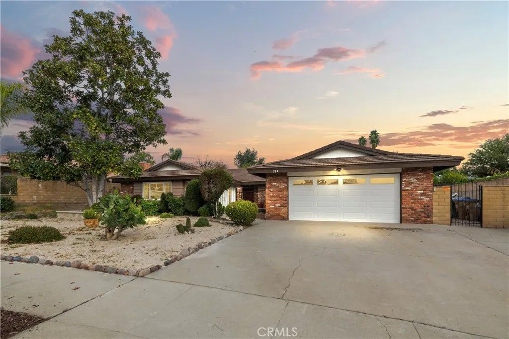Photo of 384 Andover Dr, Claremont, CA 91711 (MLS # CV25256276)