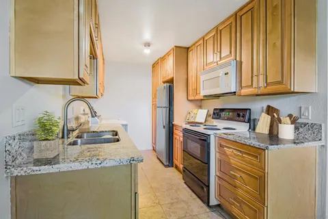 8067 Camino Kiosco, San Diego, CA 92122 - #: 250033760