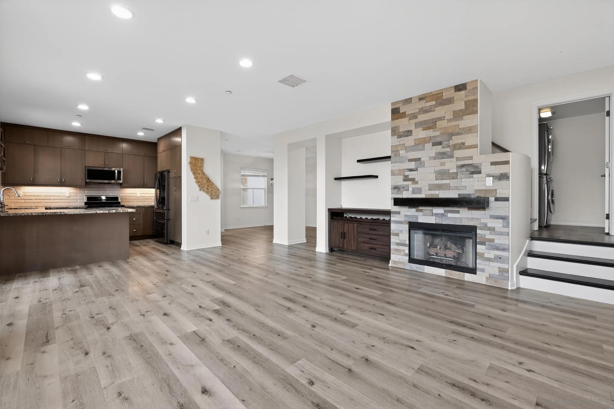 1357 Sky Ridge Ct
