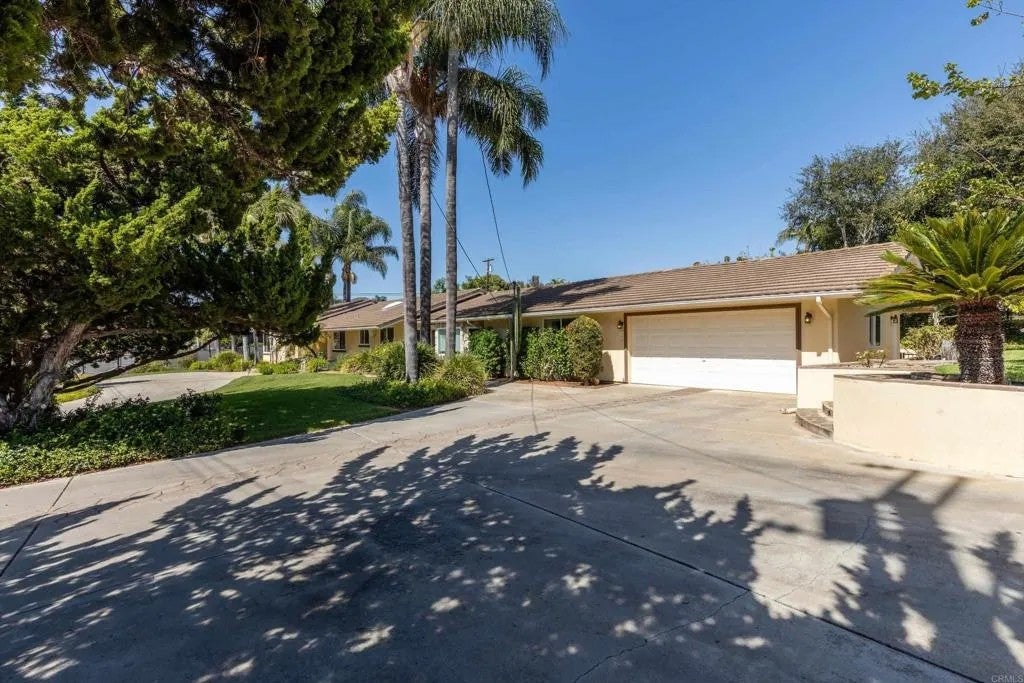 2125 Walnut Lane
