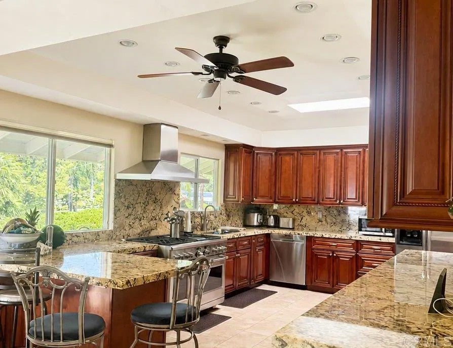 2125 Walnut Lane