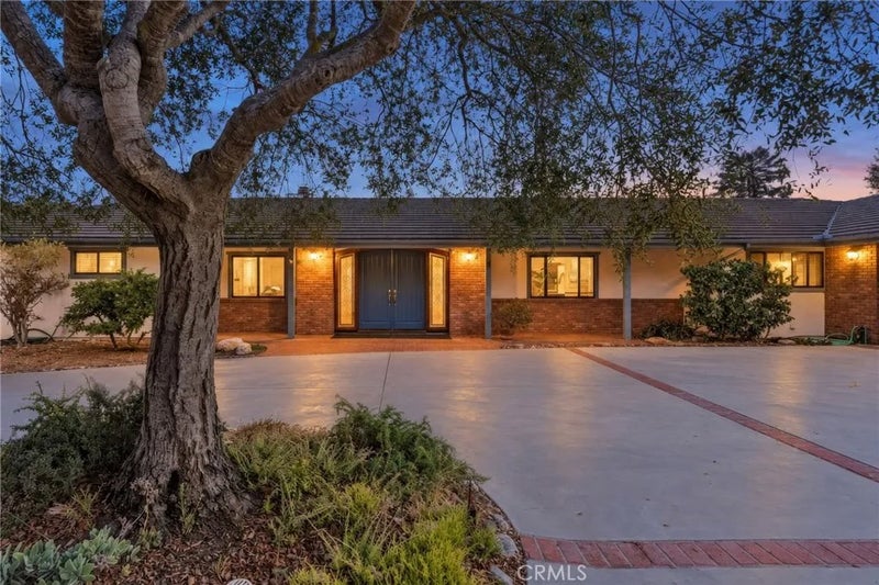 4911 San Jacinto Circle East