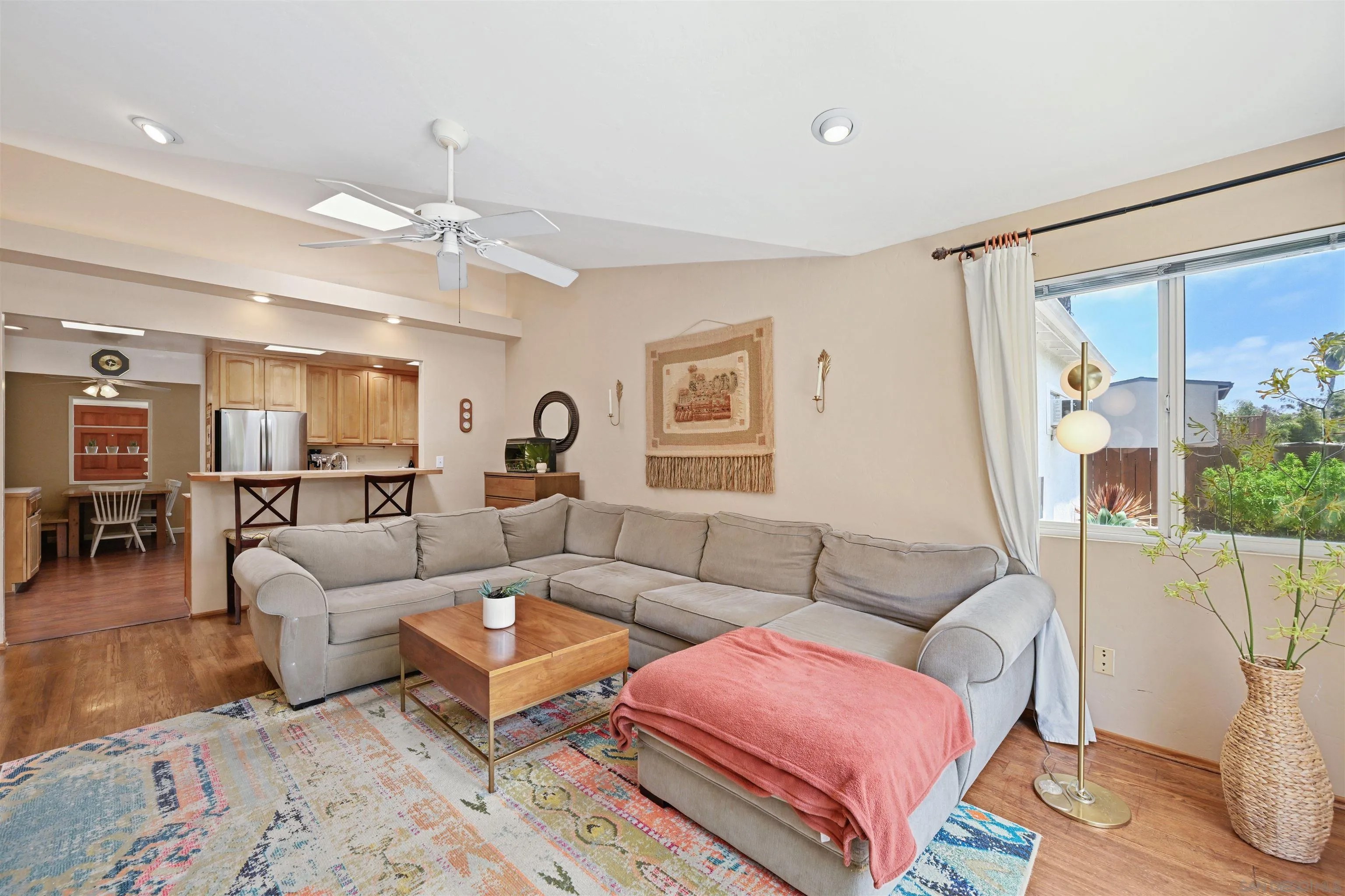 3262 Apache Ave