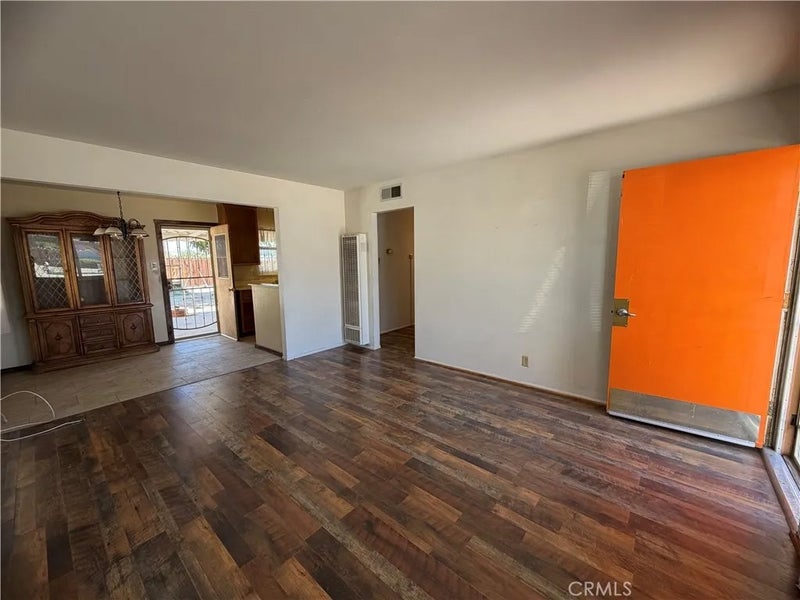 1901 Sunset Street