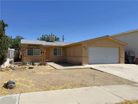 Photo of 1901 Sunset Street, Barstow, CA 92311 (MLS # HD26135883)