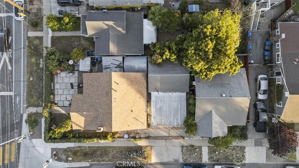 244 N 10th