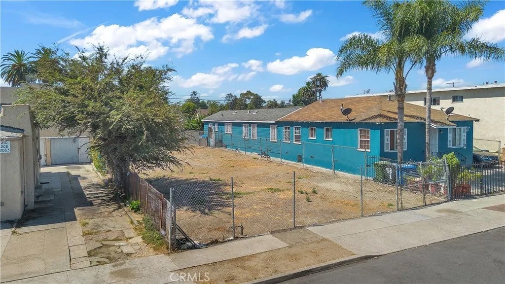 214 W 92nd