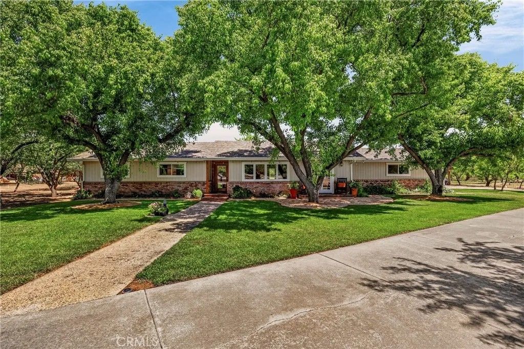 Photo of 9488 Cummings RD, Durham, CA 95938 (MLS # SN26109278)