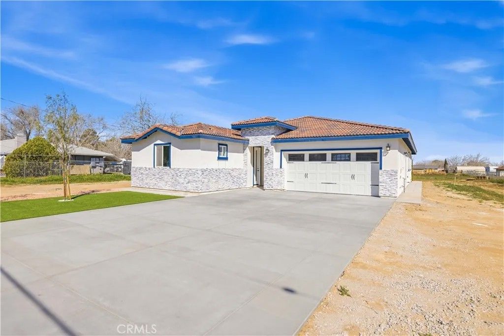 Photo of 9827 E Avenue S2, Littlerock, CA 93543 (MLS # SR26055060)