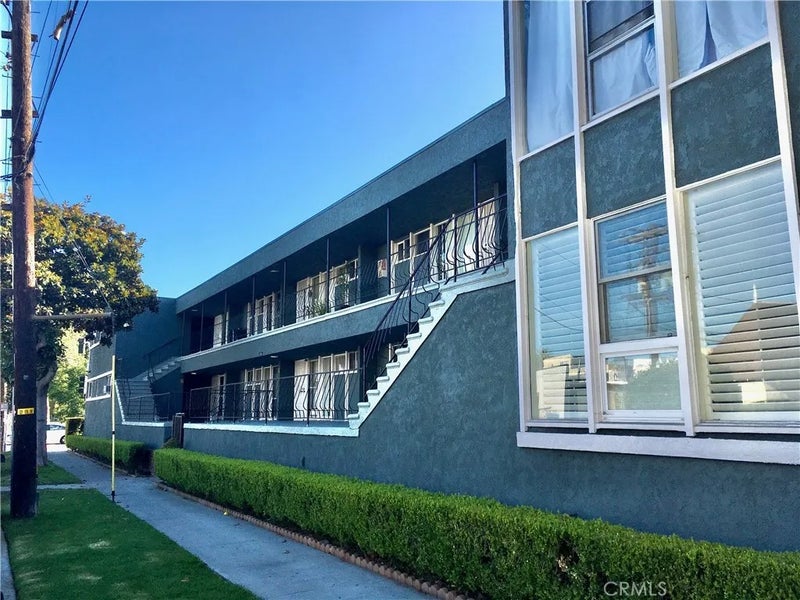 231 Junipero Avenue 12
