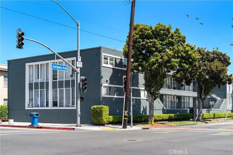 231 Junipero Avenue 12