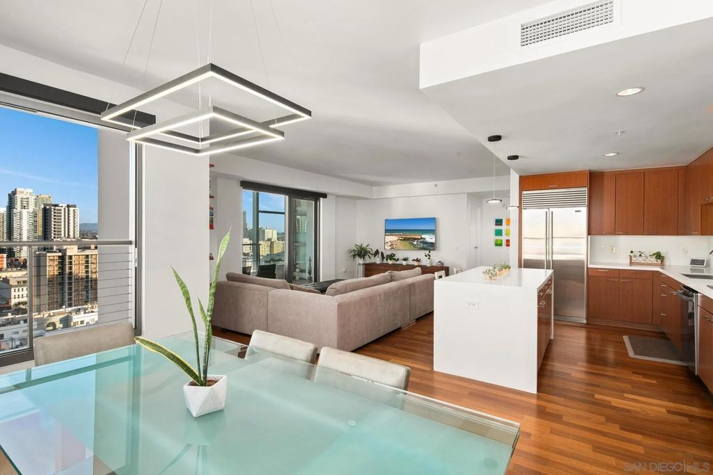 Photo of 645 Front St #1703, San Diego, CA 92101 (MLS # 2601156)