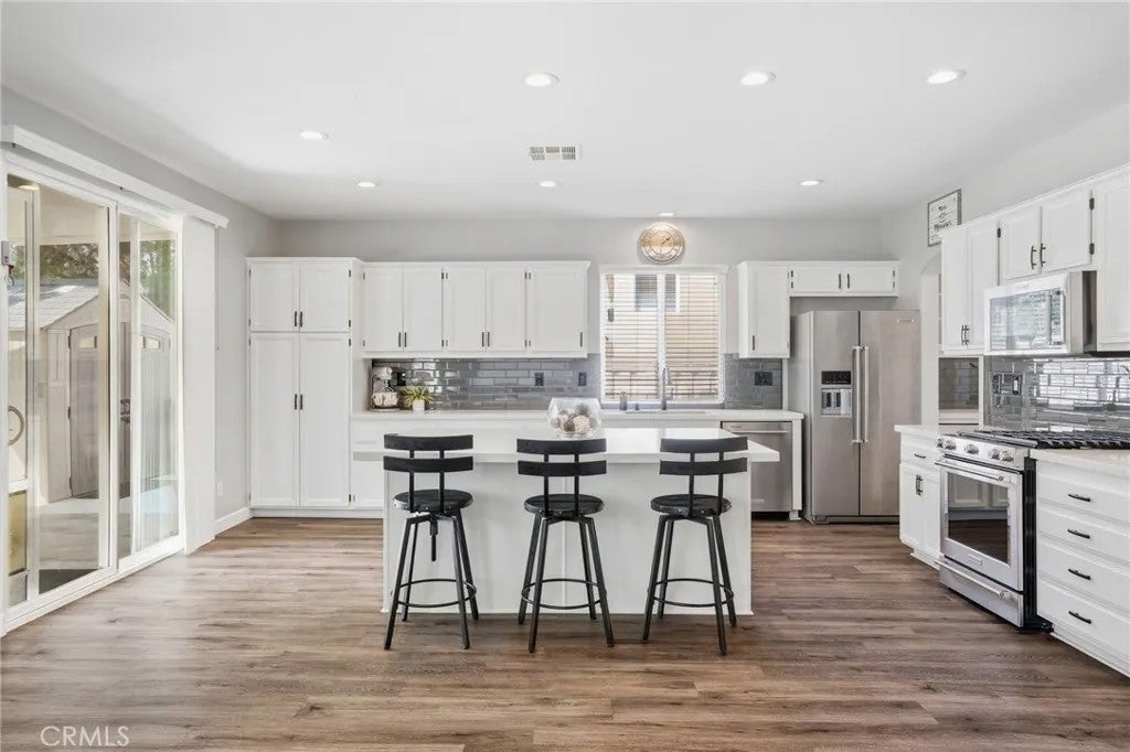 27751 Hollyoak