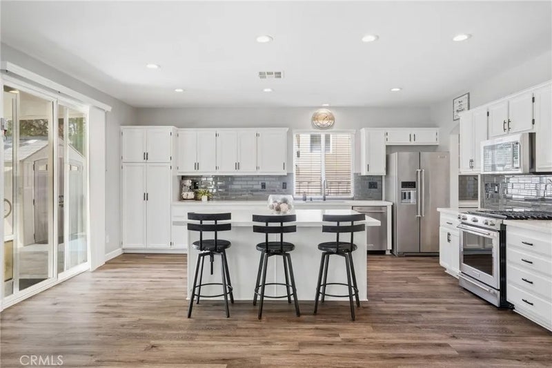 27751 Hollyoak