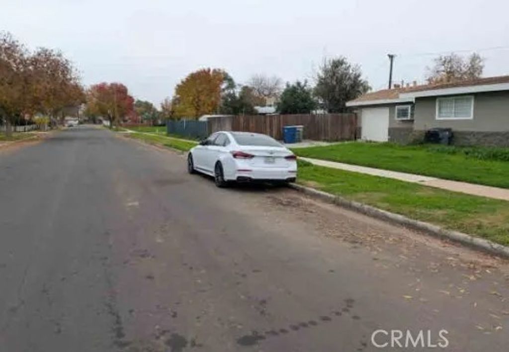 Photo of 2227 W Dayton Avenue, Fresno, CA 93705 (MLS # IV26025352)
