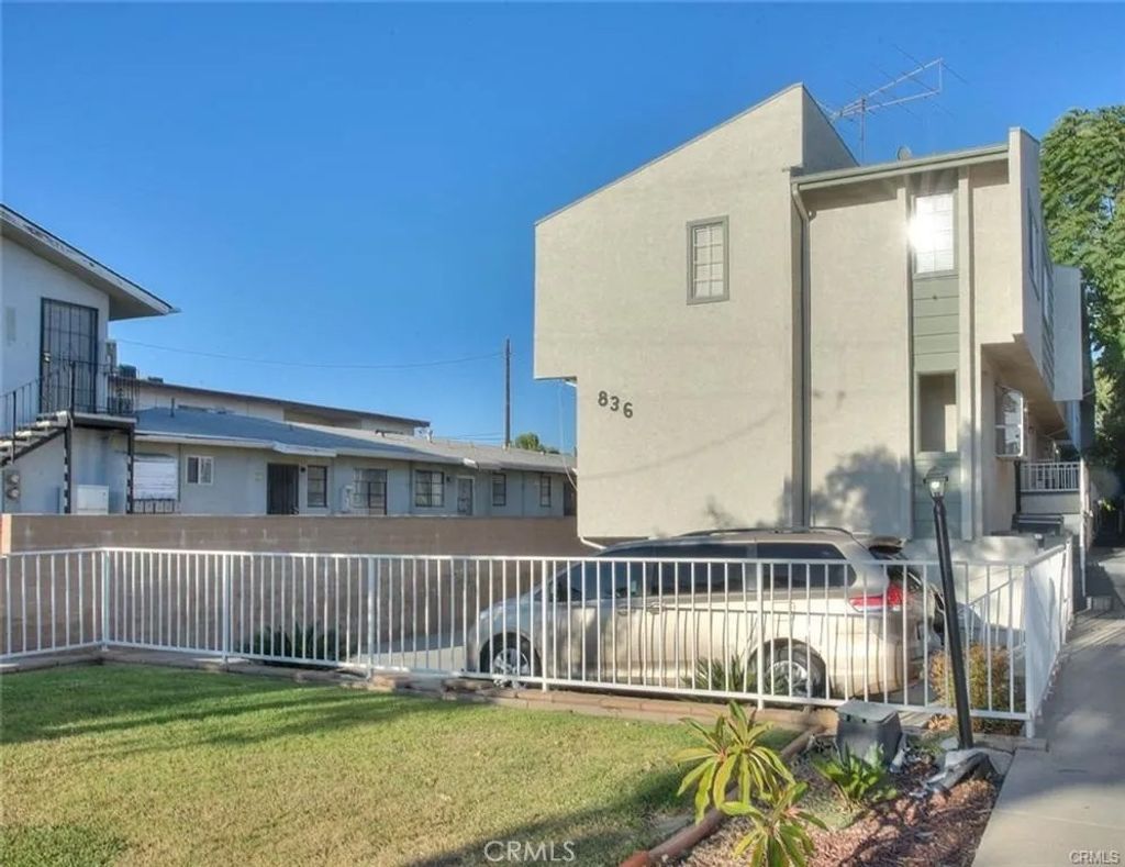 Photo of 836 S Sierra Vista Avenue, Alhambra, CA 91801 (MLS # WS26002291)